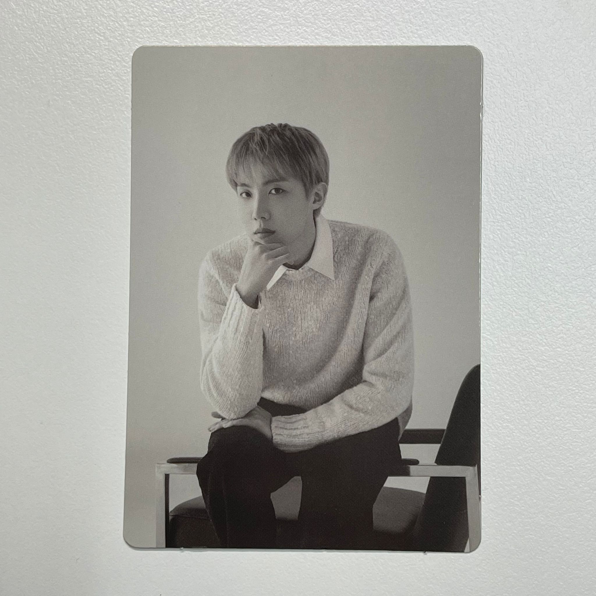 Monochrome POPUP Photocard (Ver 4/6)