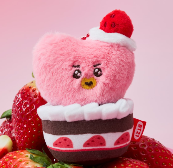 BT21 Strawberry Party Strawberry Tart Doll Keyring TATA