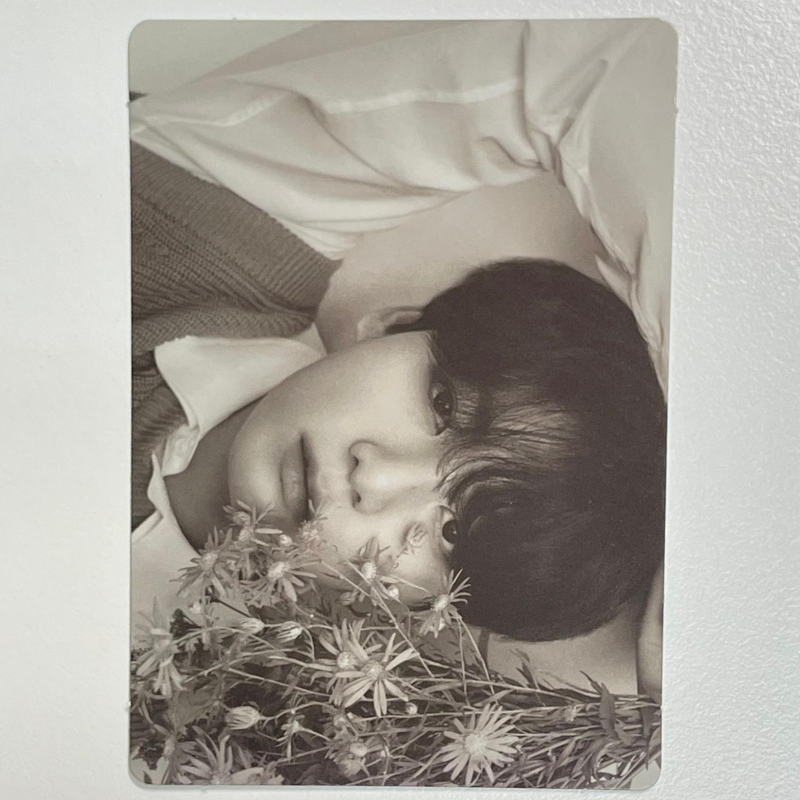 Monochrome POPUP Photocard (Ver 5/6)