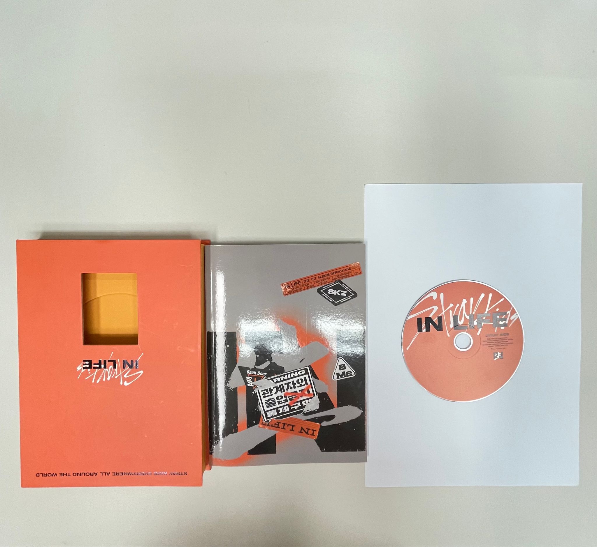 Stray Kids 1st Album Repackage IN生(IN LIFE)