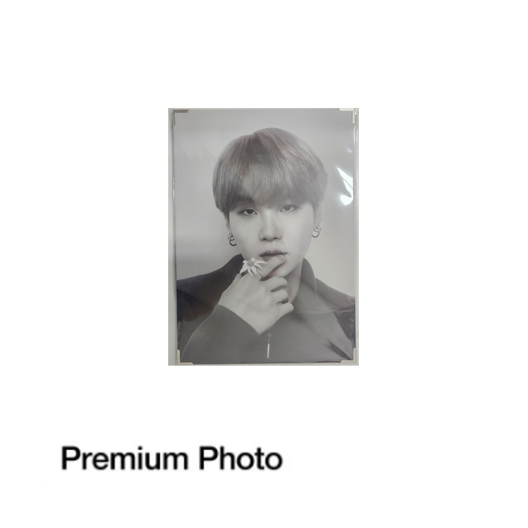 Monochrome POPUP Premium Photo Suga
